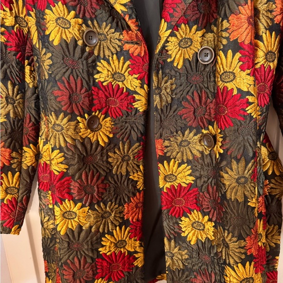 Floral Patterned Coat with Belt - Picture 11 of 12